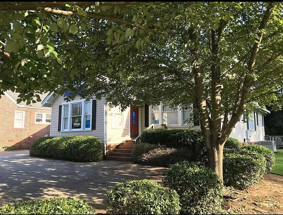 3 bed, 1850 sqft, $4,500 — Photo 4