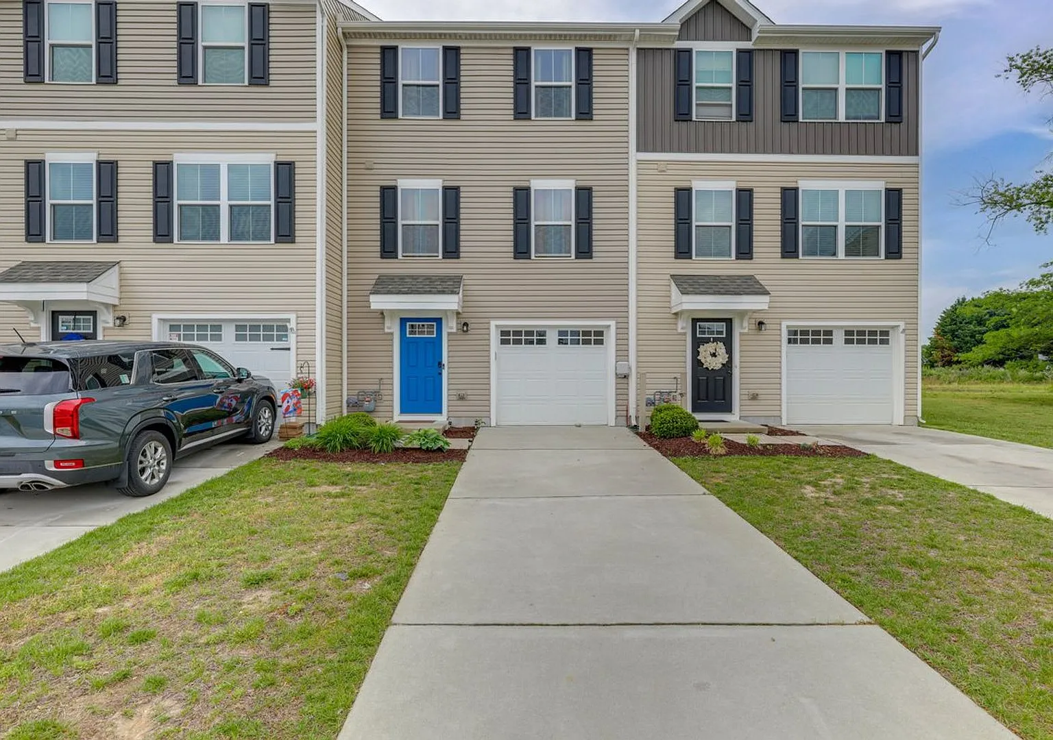 6262 Pebblebrook Dr | Immaculately Maintained & Partially Furnished | $2,195.00/month — Photo 1