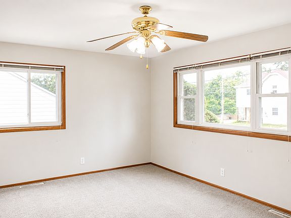 5th image of 58 Flax St