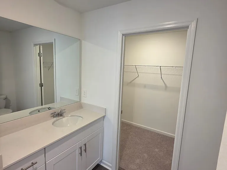 3170 NE 36th Ave — Photo 9