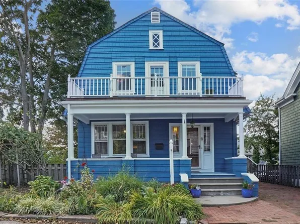 9 Bicknell Ave, East Greenwich, RI 02818