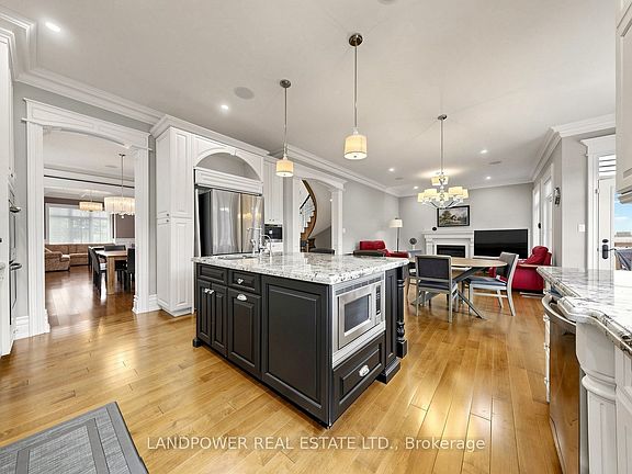 4th image of 37 Pomander Rd
