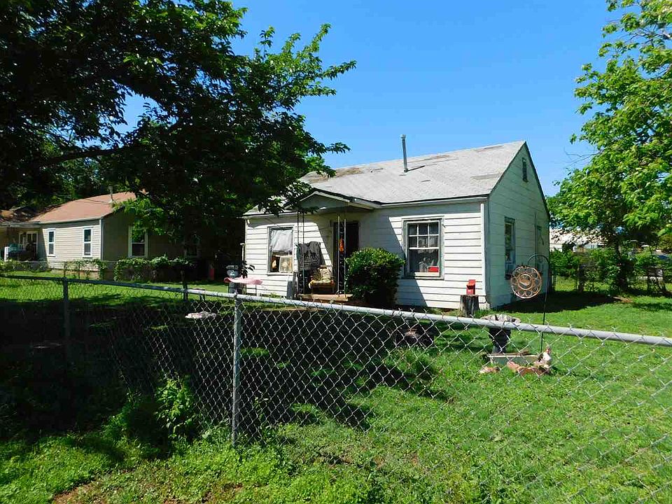 2nd image of 601 SW Monroe Ave