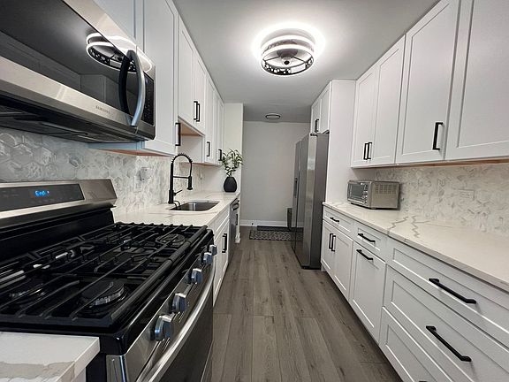 4th image of 2800 Mitchell Dr APT 3