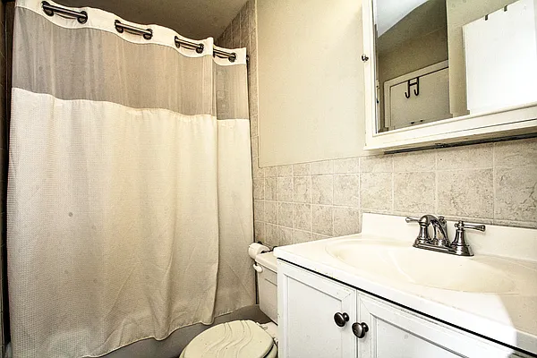 Sold by Verdel Real Estate | media 9