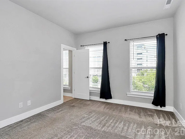 3726 Sky Haven Dr — Photo 18