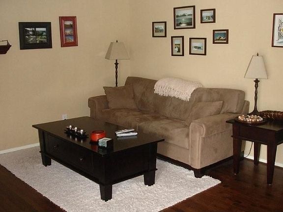 Hardwood floors & neutral paint throughout