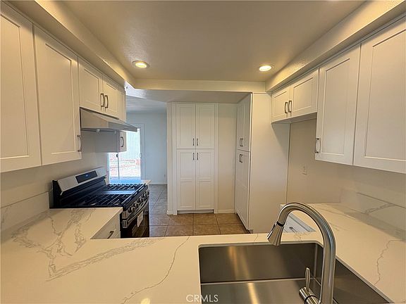 5th image of 9727 Fremont Ave