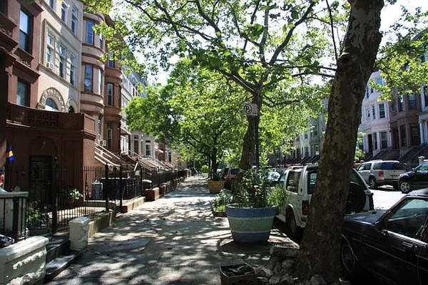 Rented by Lang Realty LLC | media 8