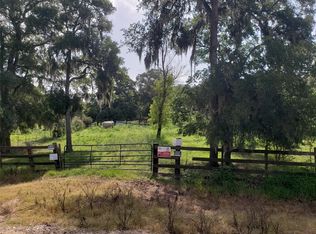 14945 Laguna Vista Dr, Needville, TX 77461