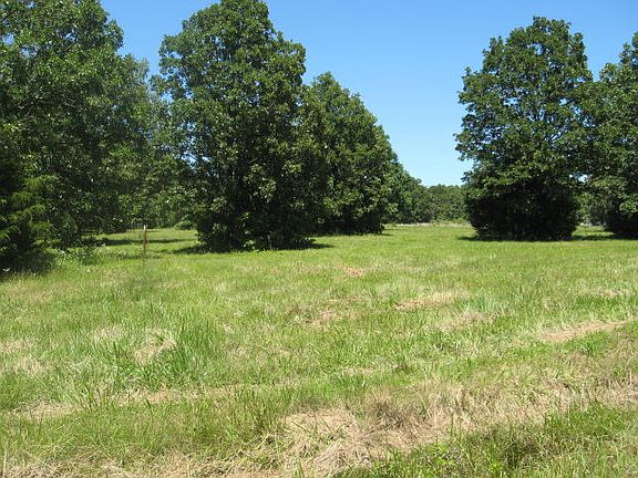 2nd image of 20 Sawyer Ln