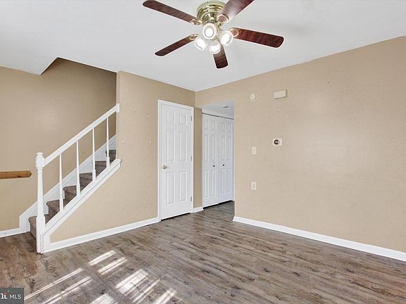 4th image of 117 Orchard Ln #12
