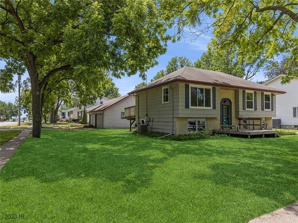 800 Locust St, Waukee, IA 50263 Zillow