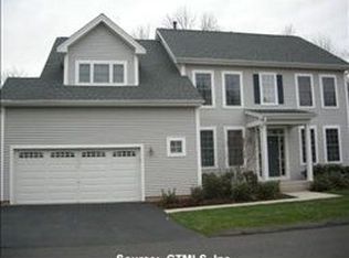 19 Revere Cir, Southbury, CT 06488