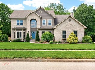 907 Autumn Leaf Dr, Dayton, OH 45430