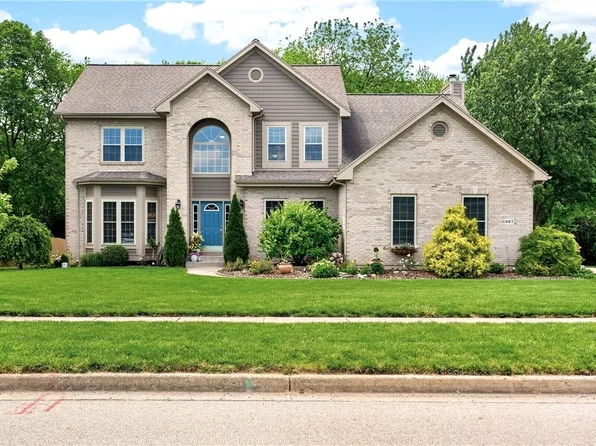 907 Autumn Leaf Dr, Dayton, OH 45430