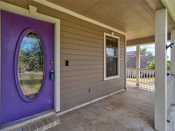 4th image of 104 W Sierra Cir