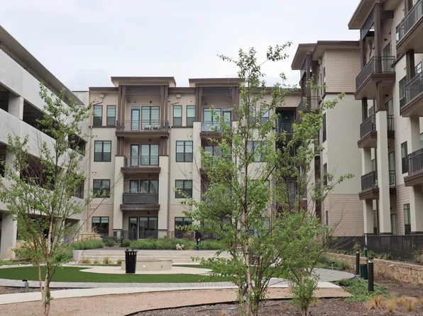 2700 Old Denton Rd, Carrollton, TX