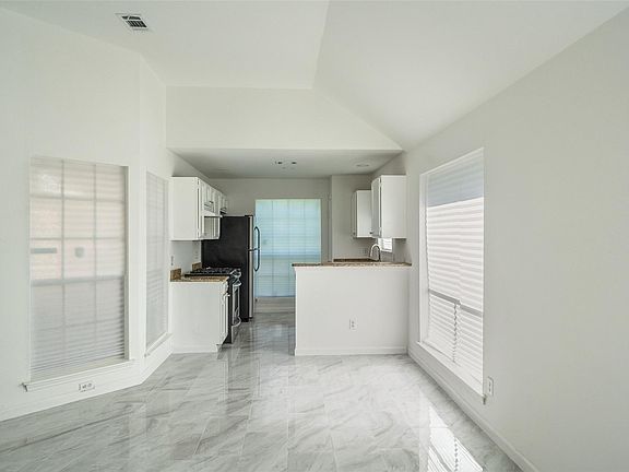 4th image of 21067 Southern Colony Ct