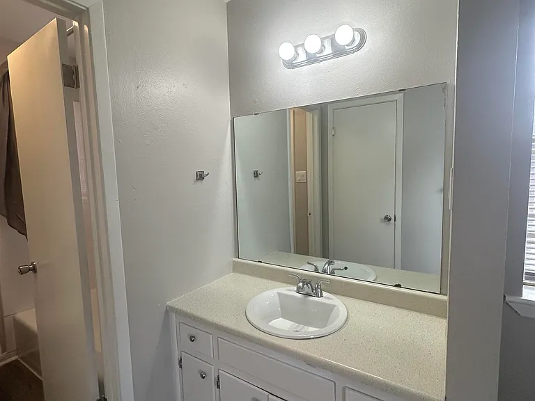 4102 Aspen St — Photo 10