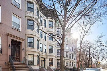 209 Clinton Street #4L in Cobble Hill, Brooklyn | StreetEasy