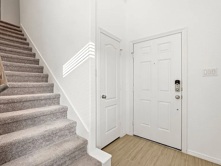 19623 Cat Spruce Ct — Photo 5