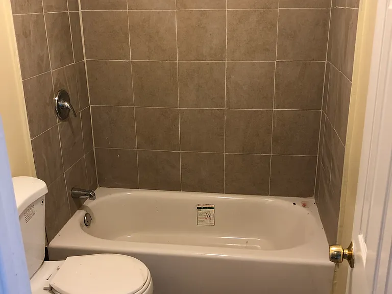 2807 Santa Fe Ave — Photo 6
