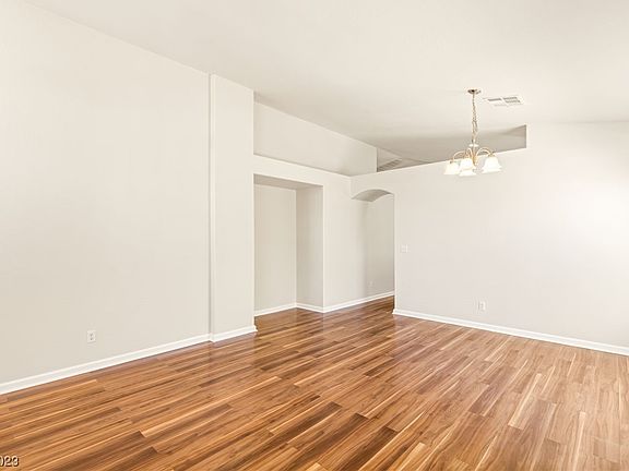 4th image of 1108 Fan Coral Ave