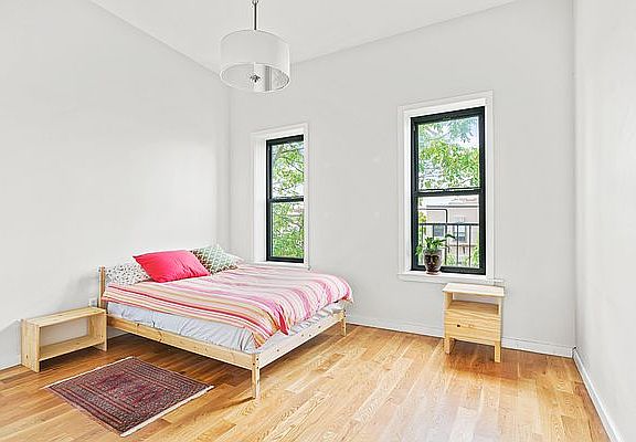 5th image of 435 Harman St #2