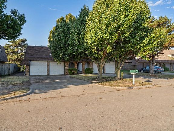3rd image of 12027 Ashford Dr