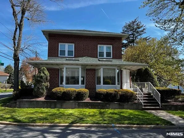 115 Paris Ave, Northvale, NJ 07647