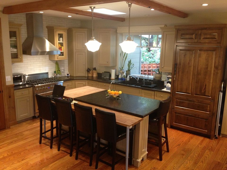 2nd image of 862 Terrace Dr