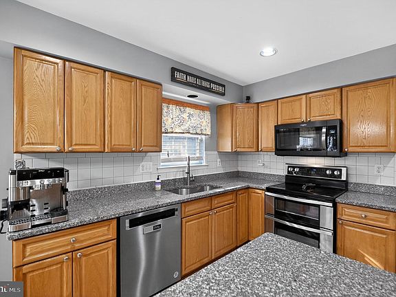 4th image of 4333 Decatur Dr