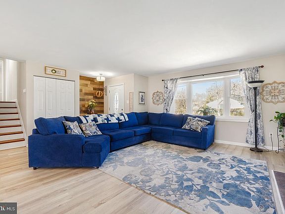 4th image of 6703 Anders Ter