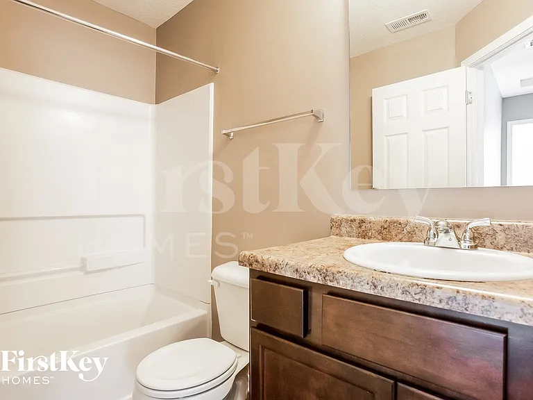 2822 Beethoven Ave — Photo 12