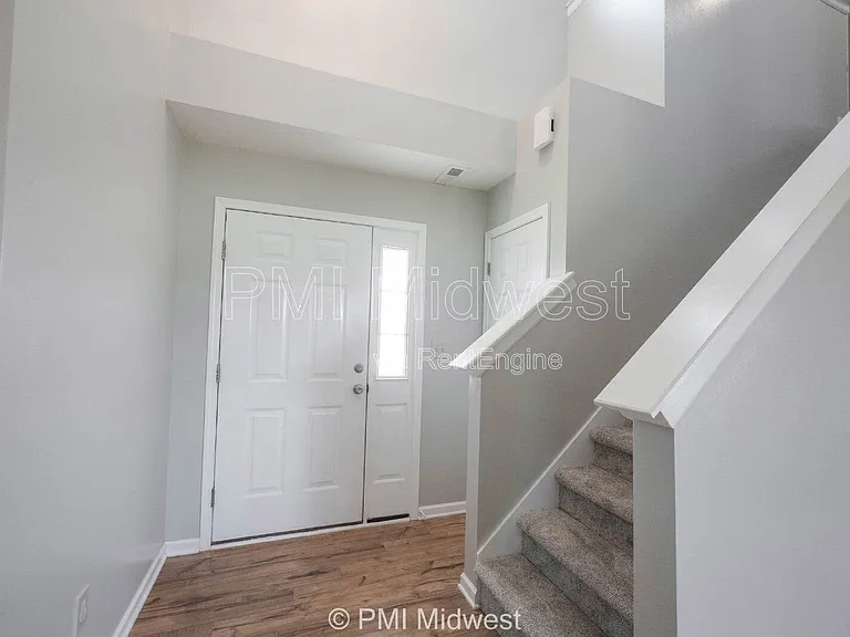 8802 Benjamin Ln — Photo 3