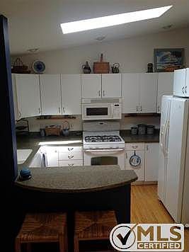 4th image of 12 W Sandwood Dr
