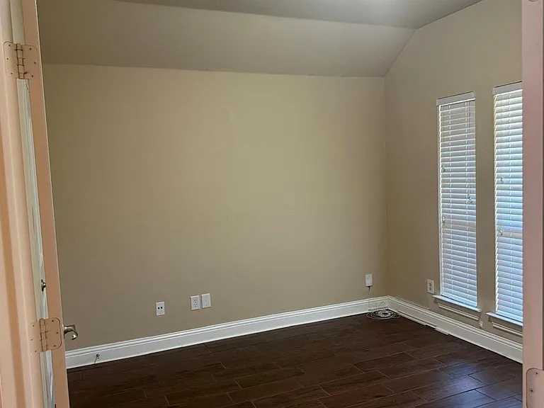15917 Langsdale St — Photo 7