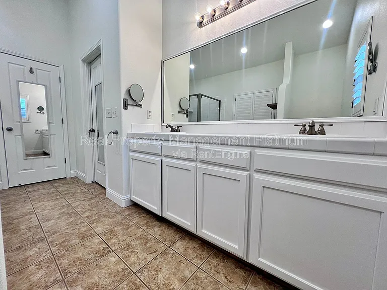 1030 E Royal Dornoch Ave — Photo 25