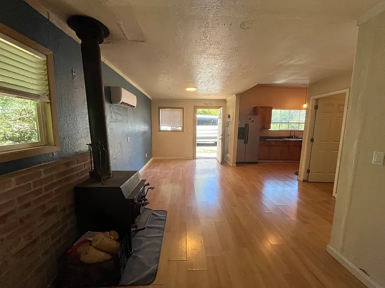 18430 Indian Springs Rd — Photo 2