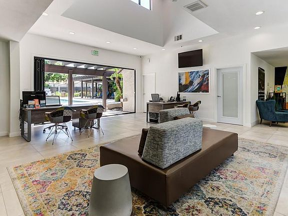 Leasing Office