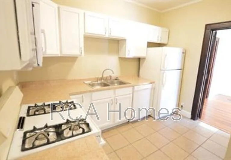 2527 Shelby St #6 — Photo 1
