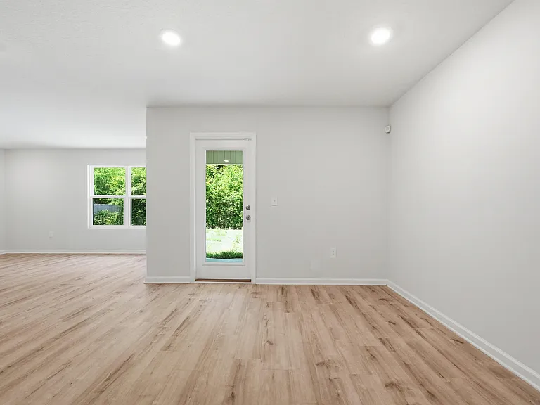 5367 Peach Dr — Photo 28