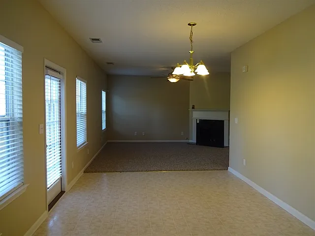 1610 Thornwick Trce — Photo 3