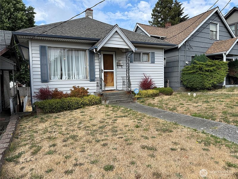 2nd image of 1940 4th Street