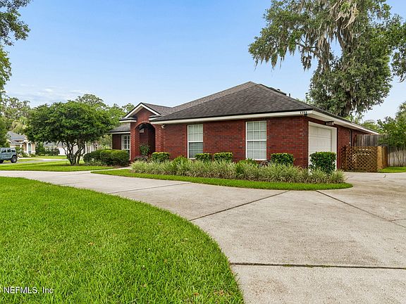 3rd image of 1753 RISING OAKS Drive