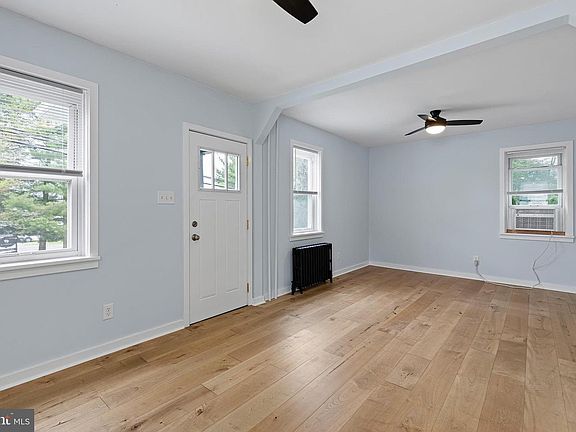 5th image of 419 McFarlan Rd