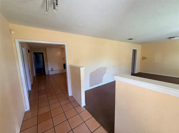 4141 Loire Dr, Kenner, LA 70065