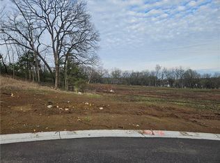 6905 Central St, Shawnee, KS 66217