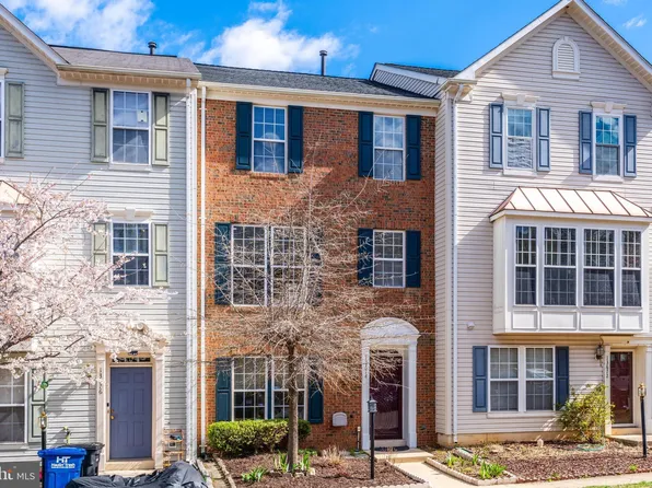 13674 Saint Johns Wood Pl, Herndon, VA 20171